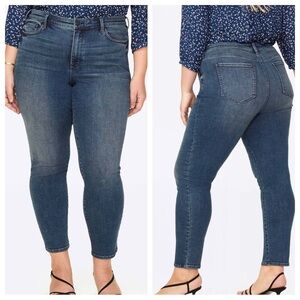 NYDJ AMI Skinny Ankle Jeans in Medium wash Plus Size 26W